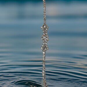 1950s Vintage Flip Clasp Rhinestone 6" Tennis Bracelet